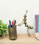 Ant pen holder table decor