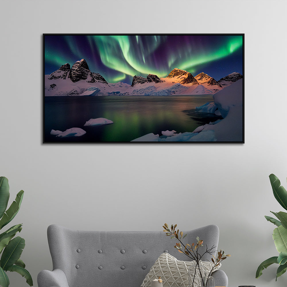 Stunning Aurora Borealis Canvas Digital Print Wall Painting with Floating Frame